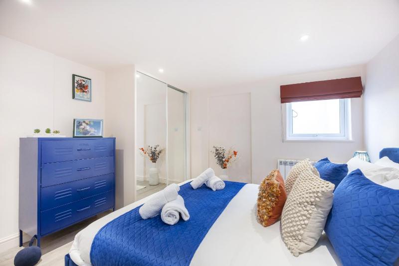 Stylish 1-Bed Apartment in Fairview - image 15