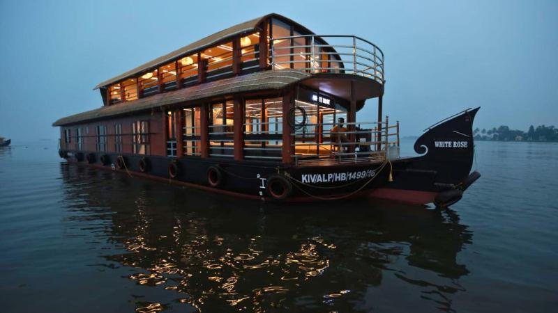 White Rose House Boat - image 34