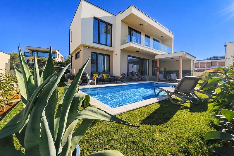 Villa Val 2417 - image 1
