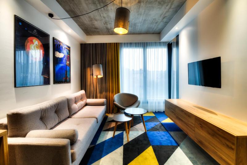 Superior Apartment image 2