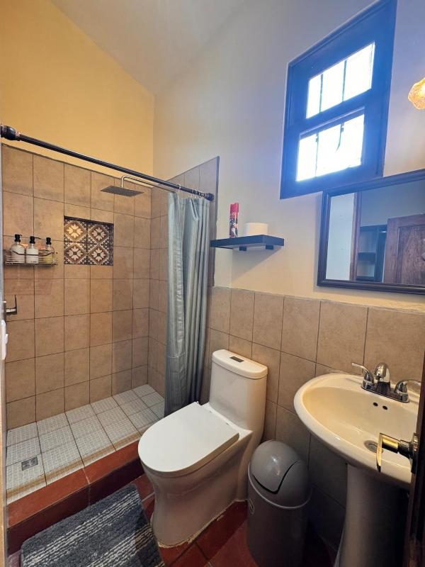 Villa San Lazaro Alojamiento entero para 8 personas en Antigua con amplio parqueo y terraza con vistas al volcan - image 15
