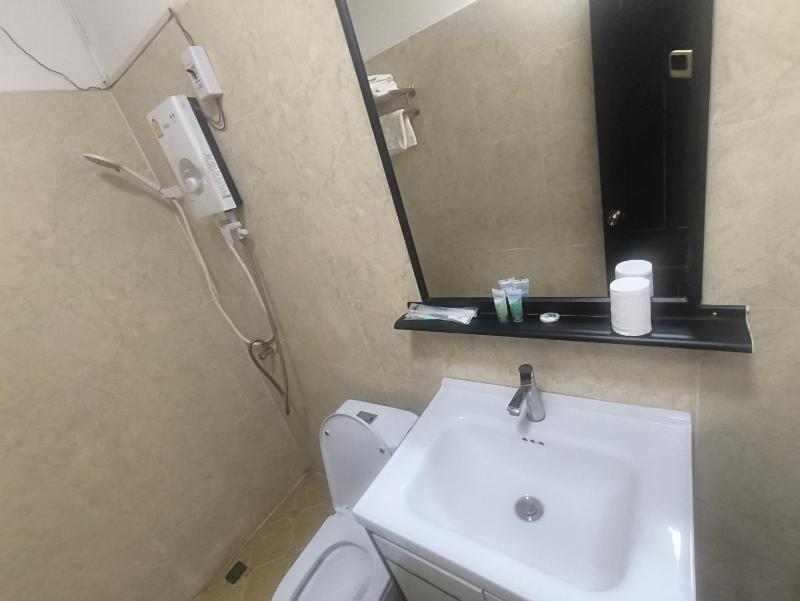 Chalern Guesthouse - image 10