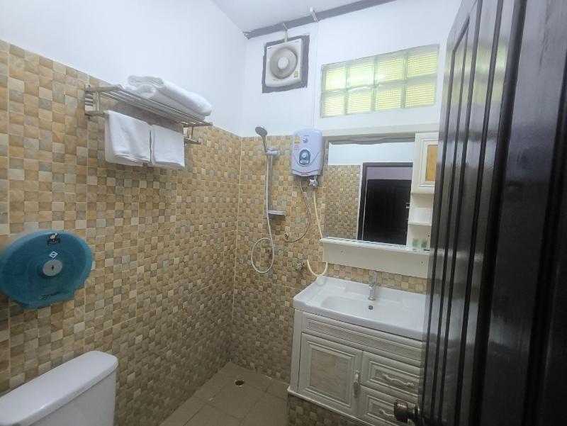 Chalern Guesthouse - image 11