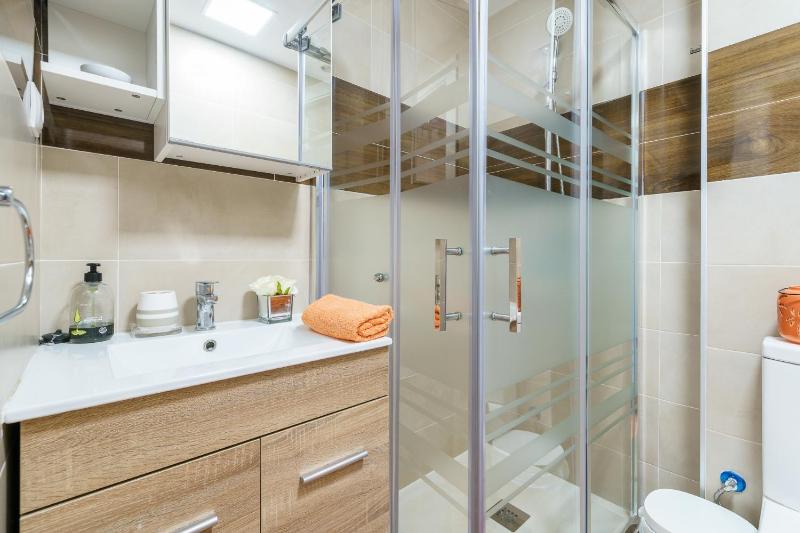 MalagaSuite Torremolinos Cozy Apartment - image 2