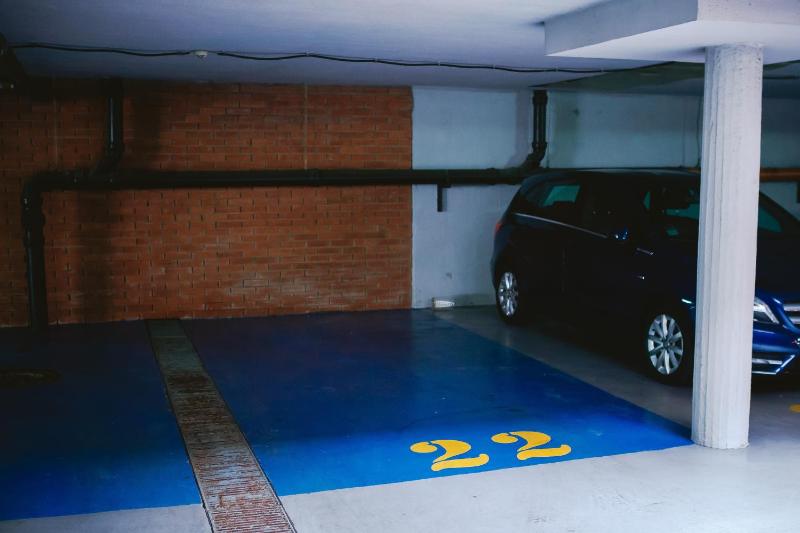 One-Bedroom Apartment with Balcony image 2