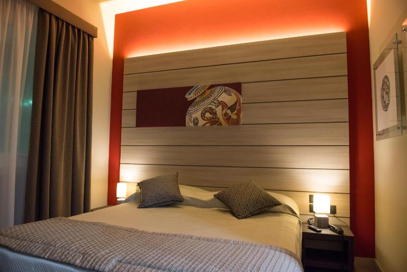 Standard Double or Twin Room with Balcony image 4