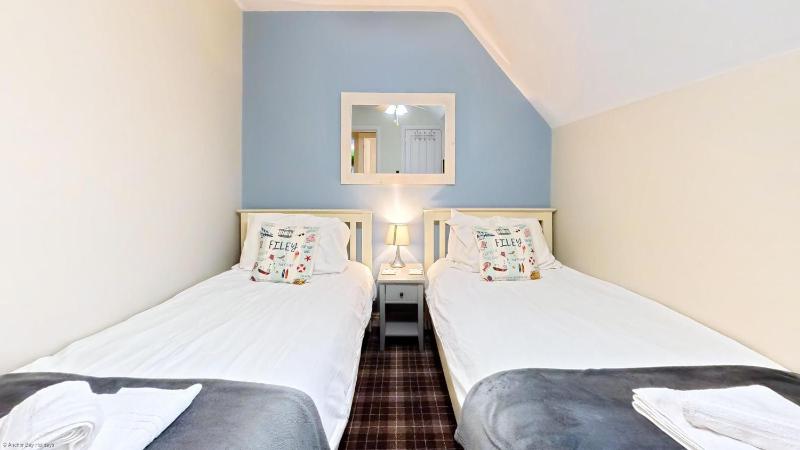 Seashells Cottage - Part of the The Bay Filey Holiday Village with pool gym and direct beach access pub restaurant tennis and meadows walks - image 40