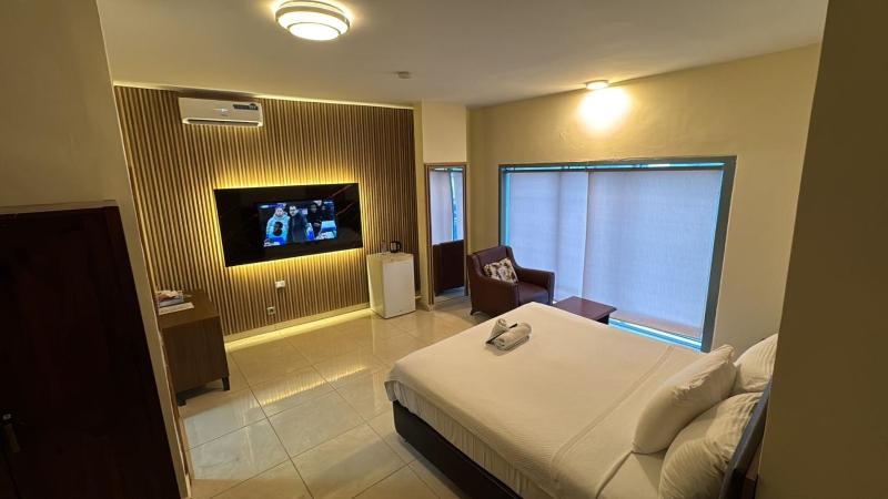 Murex Plaza Hotel & Suites - image 1