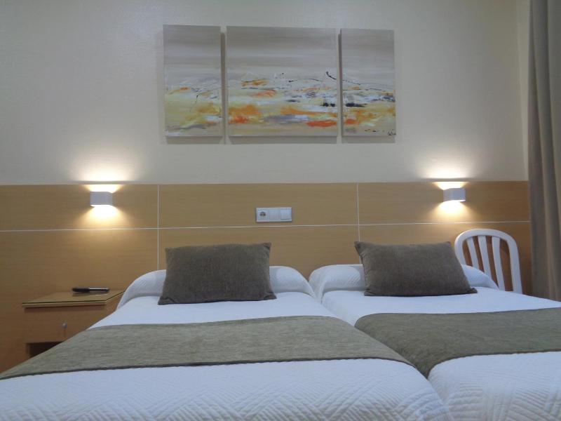 Exterior twin room image 3