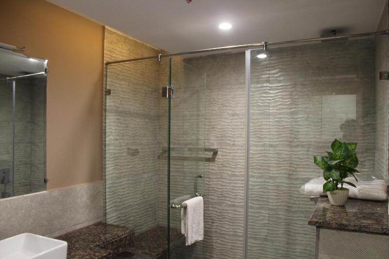 Gold Crest Premium Apartment - image 11