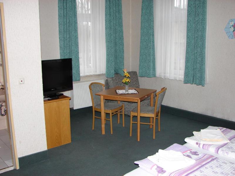 Single Room image 2