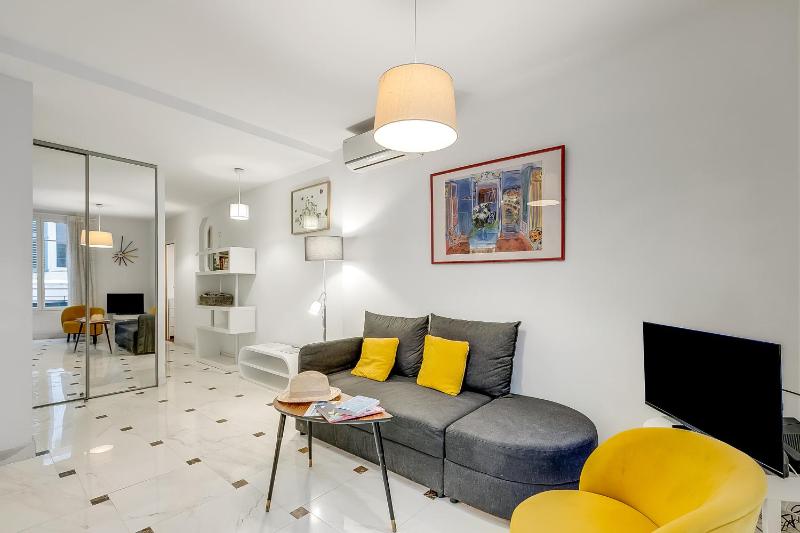 Appartement Picasso - Old Town Antibes - Happy Rentals - image 17