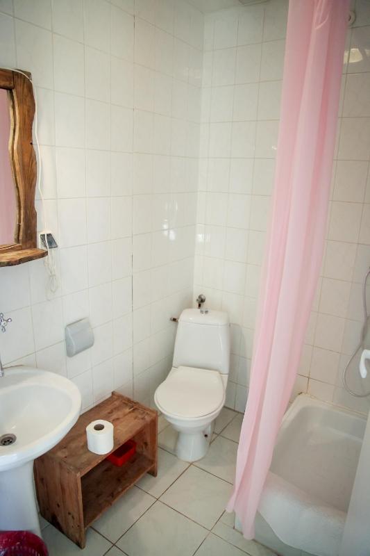 Triple Room with Bathroom image 2