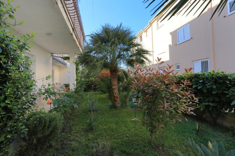 Apartments with parking space Podstrana Split - 10249 - image 34