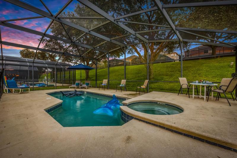 Spacious Emerald Home with Pool Lanai Near Disney - image 35
