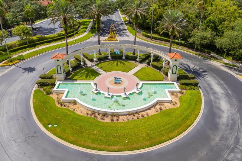Spacious Emerald Home with Pool Lanai Near Disney - image 29