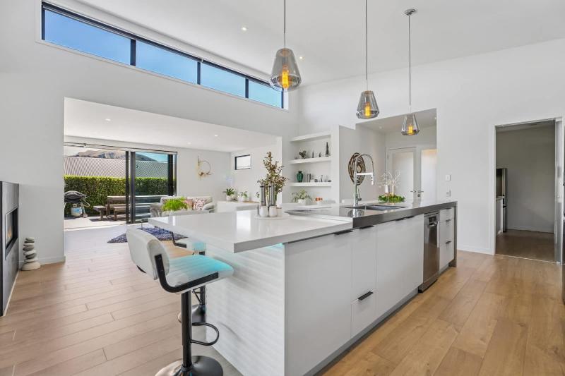Diamond on the Peninsula - image 9