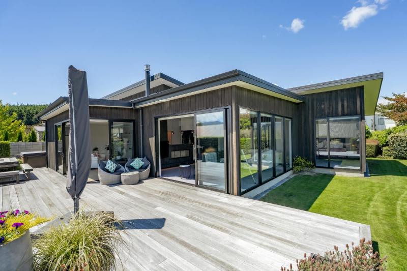 Diamond on the Peninsula - image 6