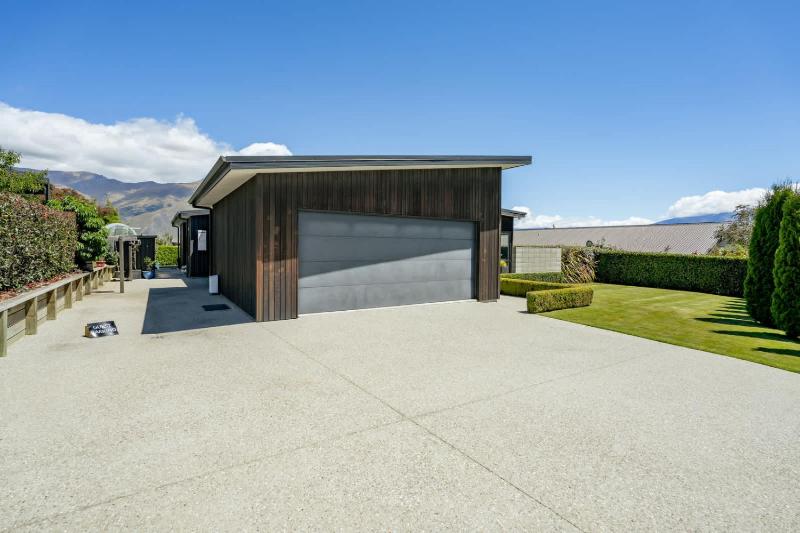 Diamond on the Peninsula - image 22