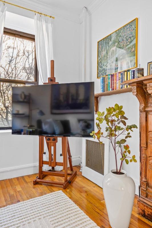 West Village 1BR Gem Historic Brownstone WiFi - image 15