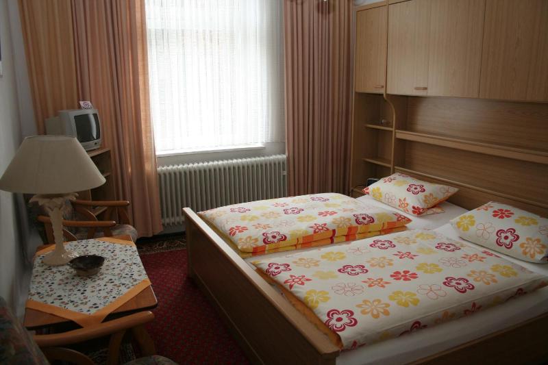 Double Room image 2
