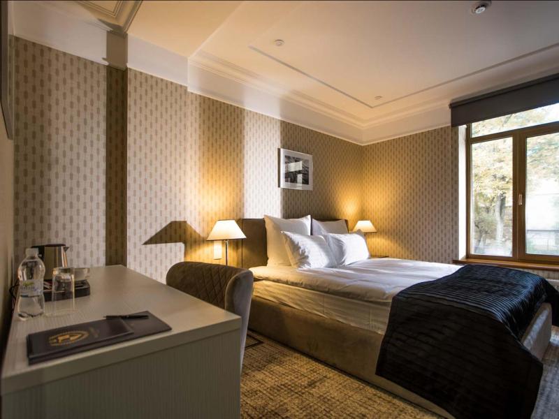 Standard Double or Twin Room image 1