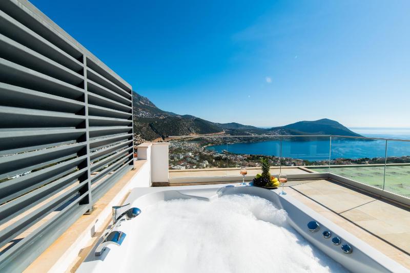 Villa Unlimited 5 Bedroom Luxury Villa with Infinity Pool - image 39