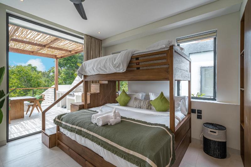 Kusa Villas - 3BR with Rooftop BBQ & Sunset Views - image 9