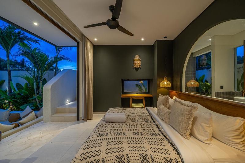 Kusa Villas - 3BR with Rooftop BBQ & Sunset Views - image 10