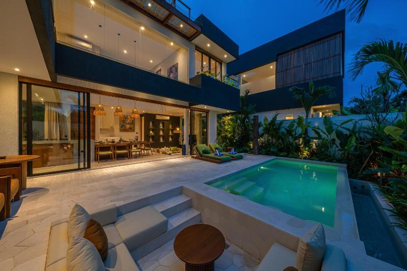 Kusa Villas - 3BR with Rooftop BBQ & Sunset Views - image 3