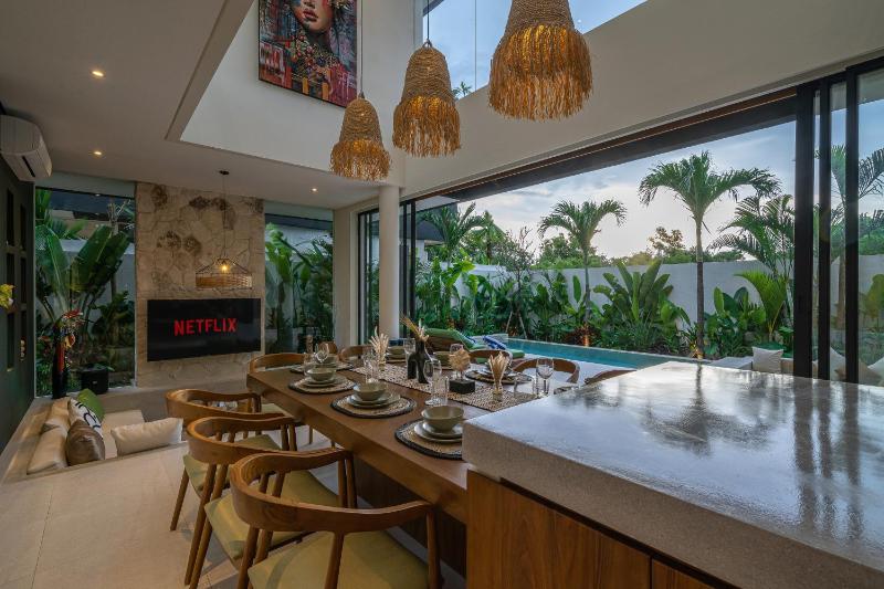 Kusa Villas - 3BR with Rooftop BBQ & Sunset Views - image 6