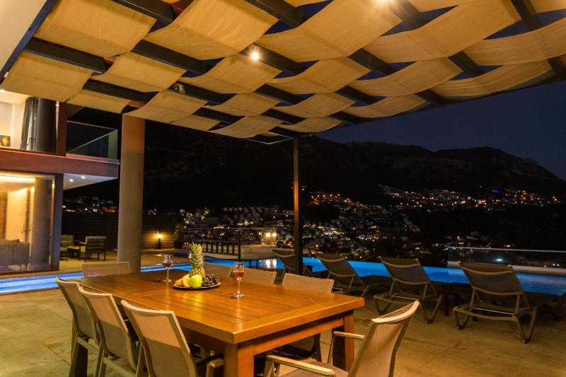 Villa Unlimited 5 Bedroom Luxury Villa with Infinity Pool - image 19