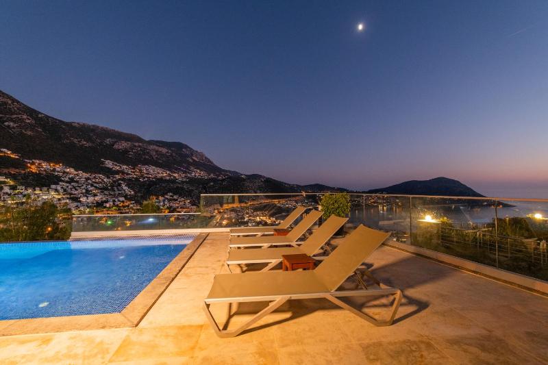 Villa Unlimited 5 Bedroom Luxury Villa with Infinity Pool - image 13