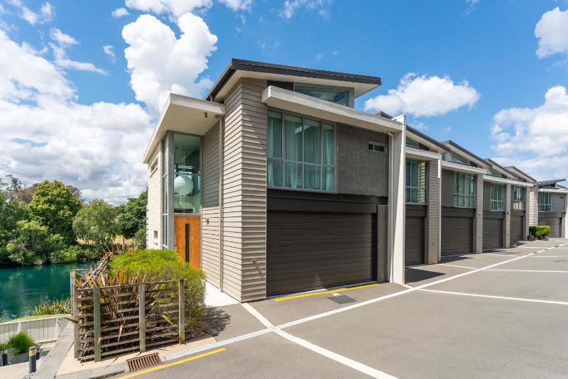 Riverlight Haven - Lake Taupo Holiday Home - image 28