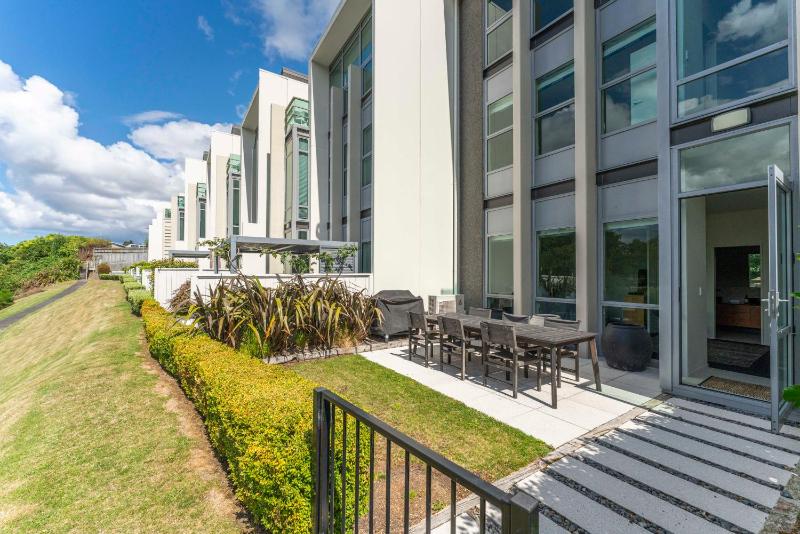 Riverlight Haven - Lake Taupo Holiday Home - image 13