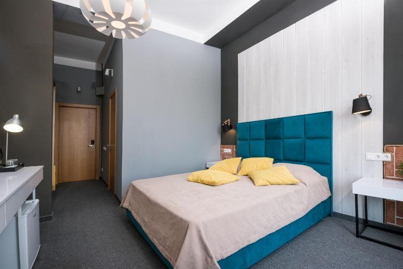 Classic Double Room with Balcony and Land View image 1