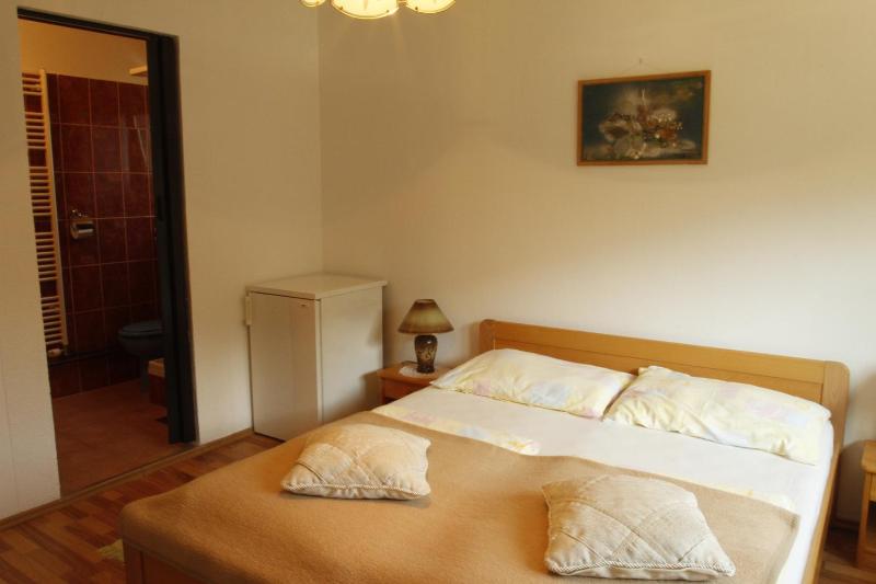 Double Room image 2