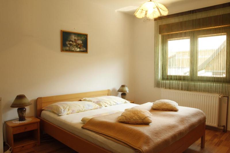 Double Room image 4