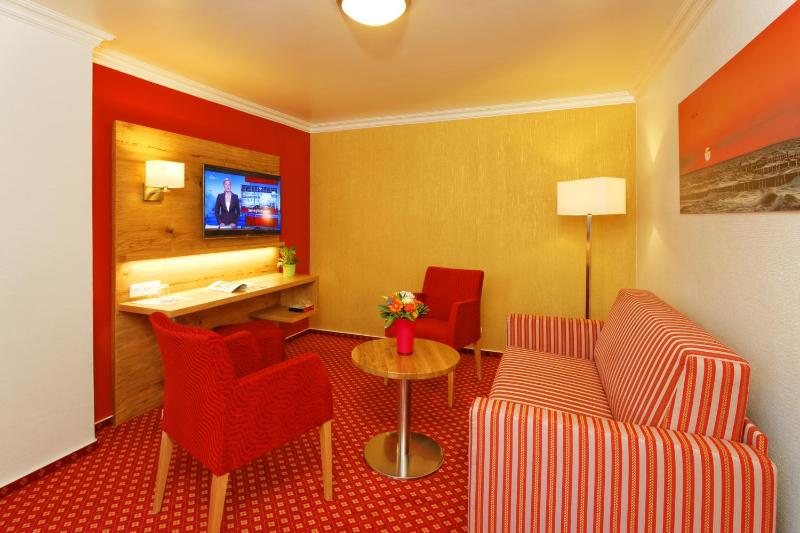 Junior Suite image 2