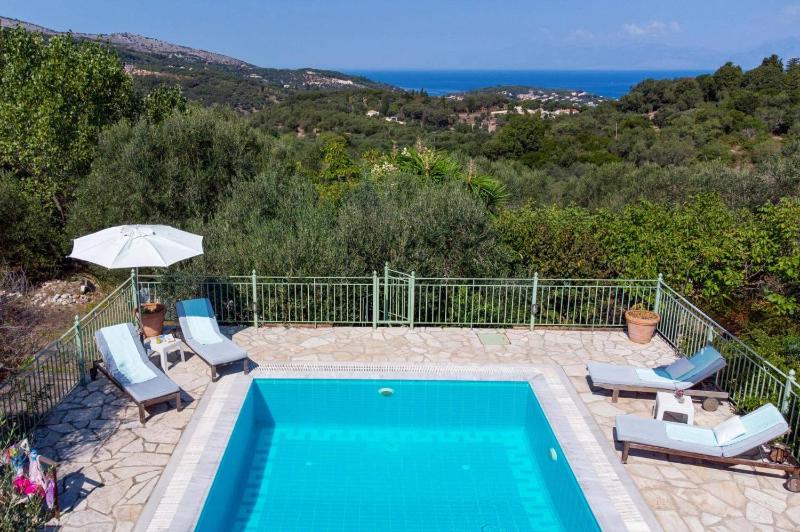 Villa Mistral Cottage by Villa Plus - image 15