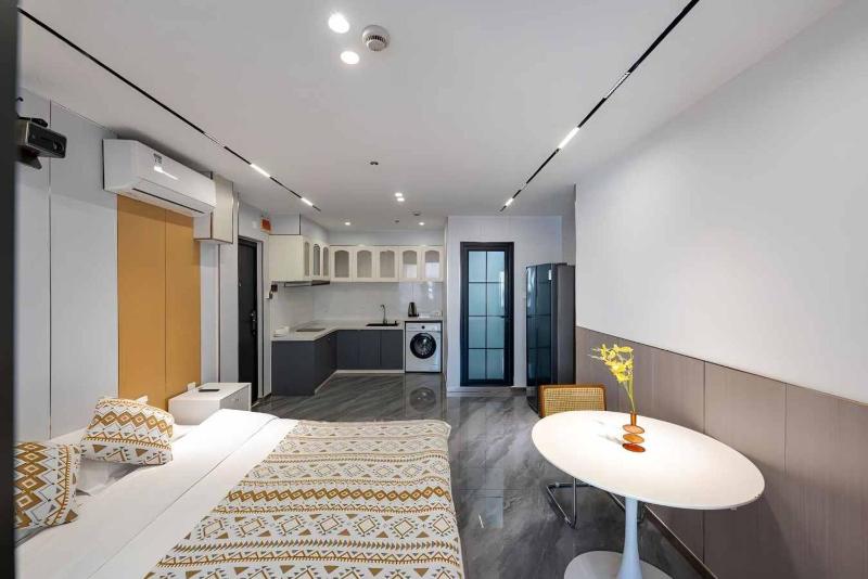 Ru Yuan Selected Hotels People's Square Store - image 3