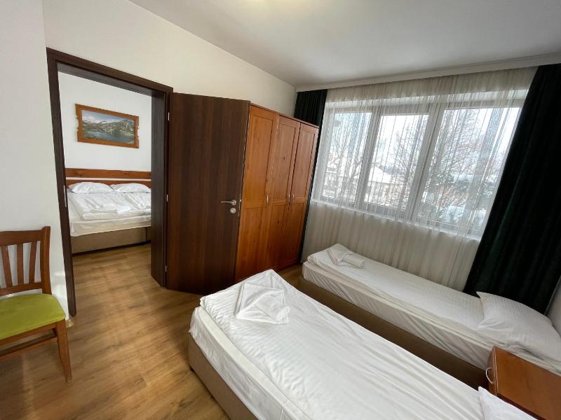 Edelweiss Central Hotel - image 14