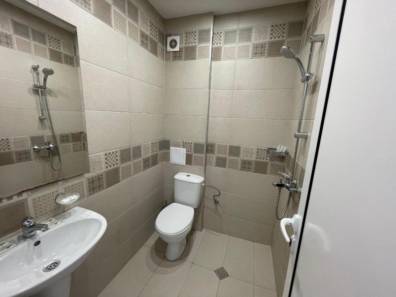 Edelweiss Central Hotel - image 28