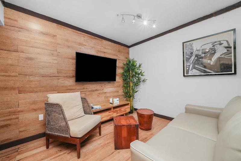 Metropole Suites South Beach - image 30
