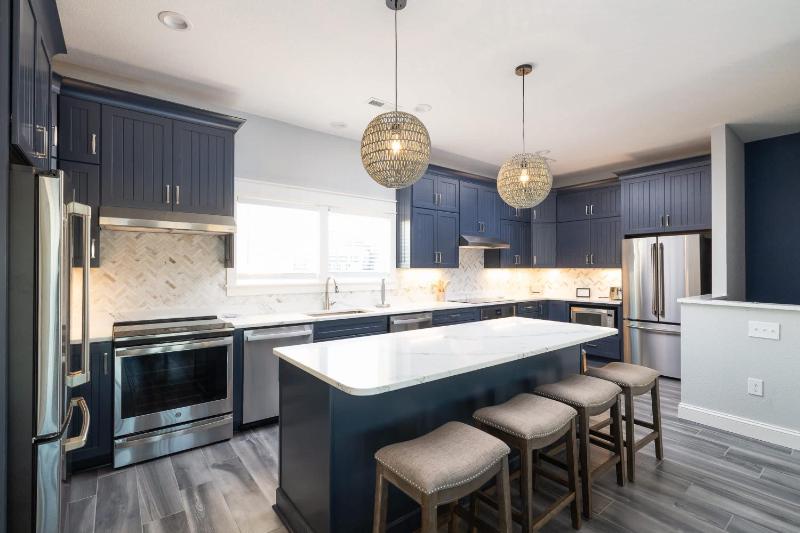 Luxury Condo with Sauna Theater Elevator GameRm - image 21