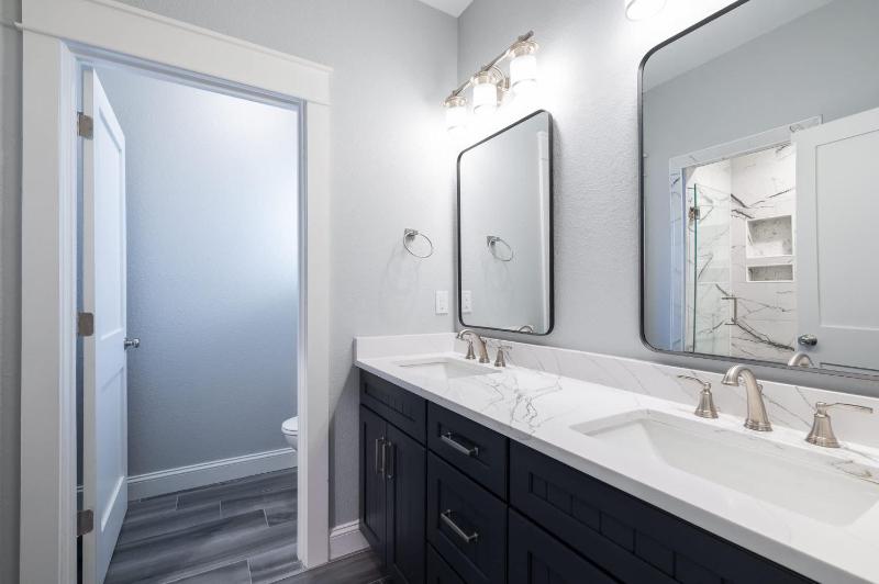 Luxury Condo with Sauna Theater Elevator GameRm - image 25