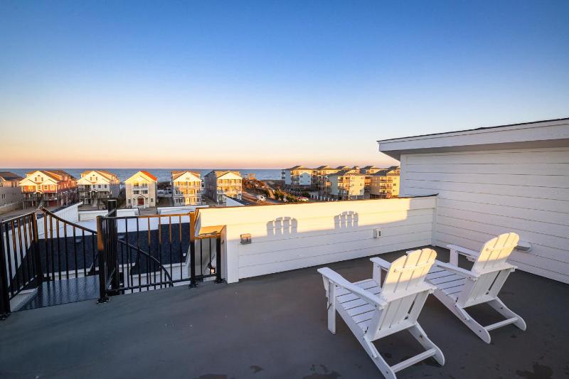 Luxury Condo with Sauna Theater Elevator GameRm - image 17
