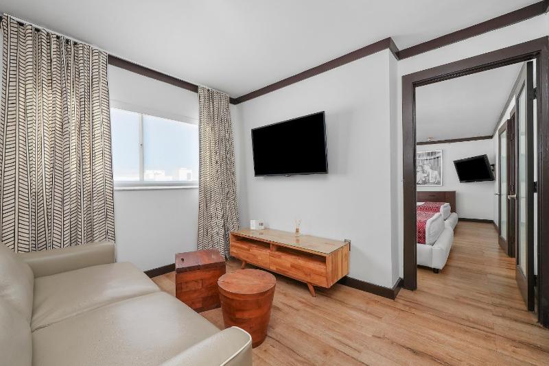 Metropole Suites South Beach - image 40
