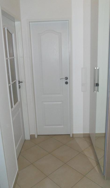 One-Bedroom Apartment image 3