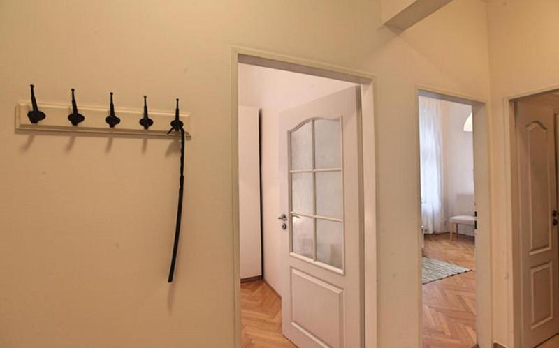 One-Bedroom Apartment image 4